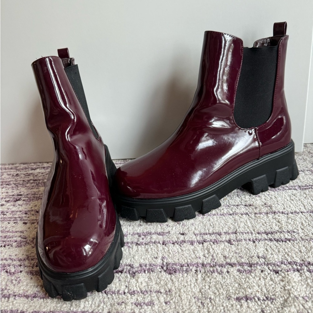 Lulus Shiny Pleather Chunky Heel Chelsea Boot